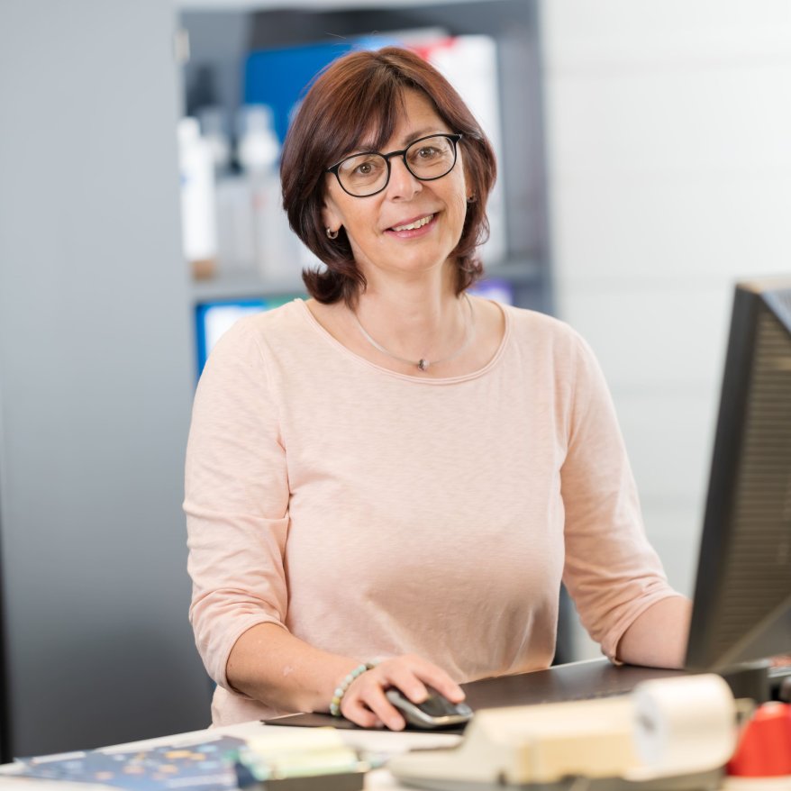 Porträt von Eveline Troisi Administration