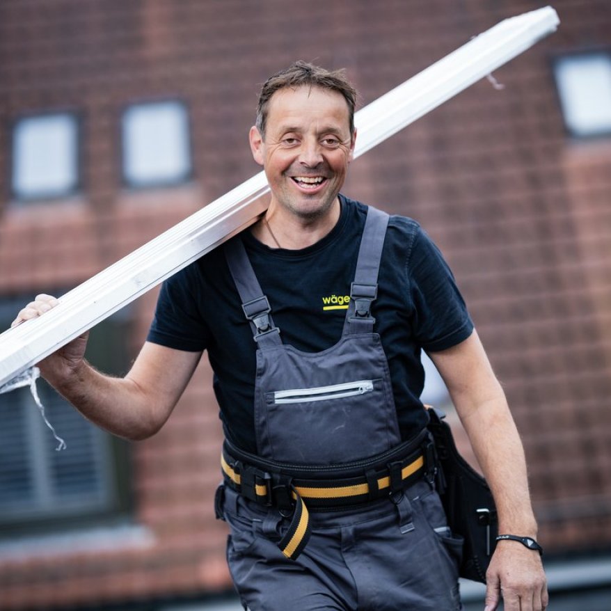 Porträt von Hans Zeller Monteur Photovoltaik